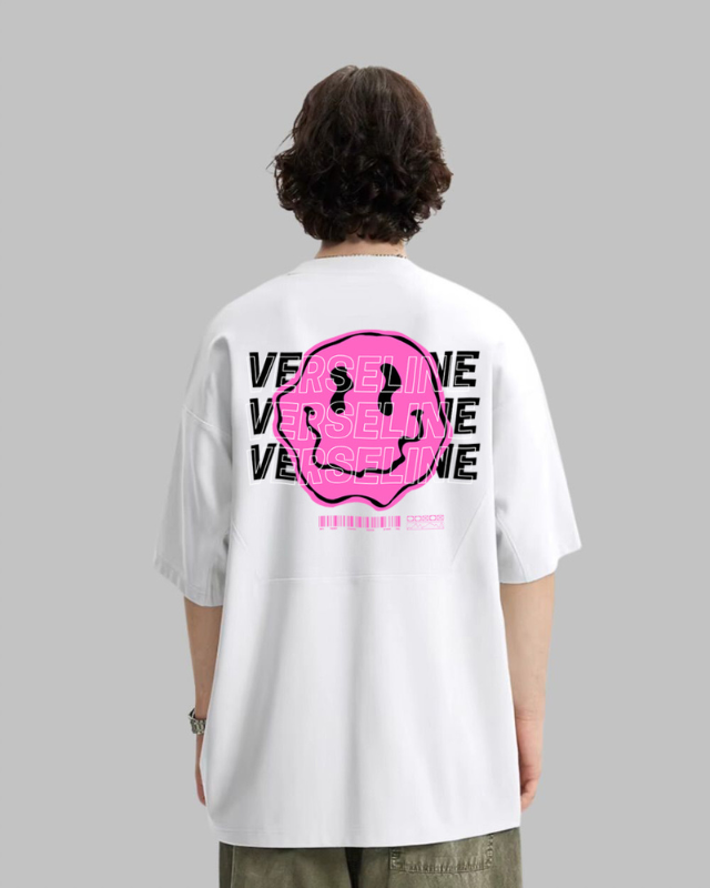 T-Shirt Branca Oversized